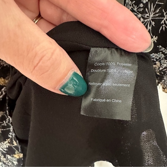 ASTR The Label Womens Black Gold Long Sleeve Tiered Ruffle Floral Dress Size L - Picture 5 of 16